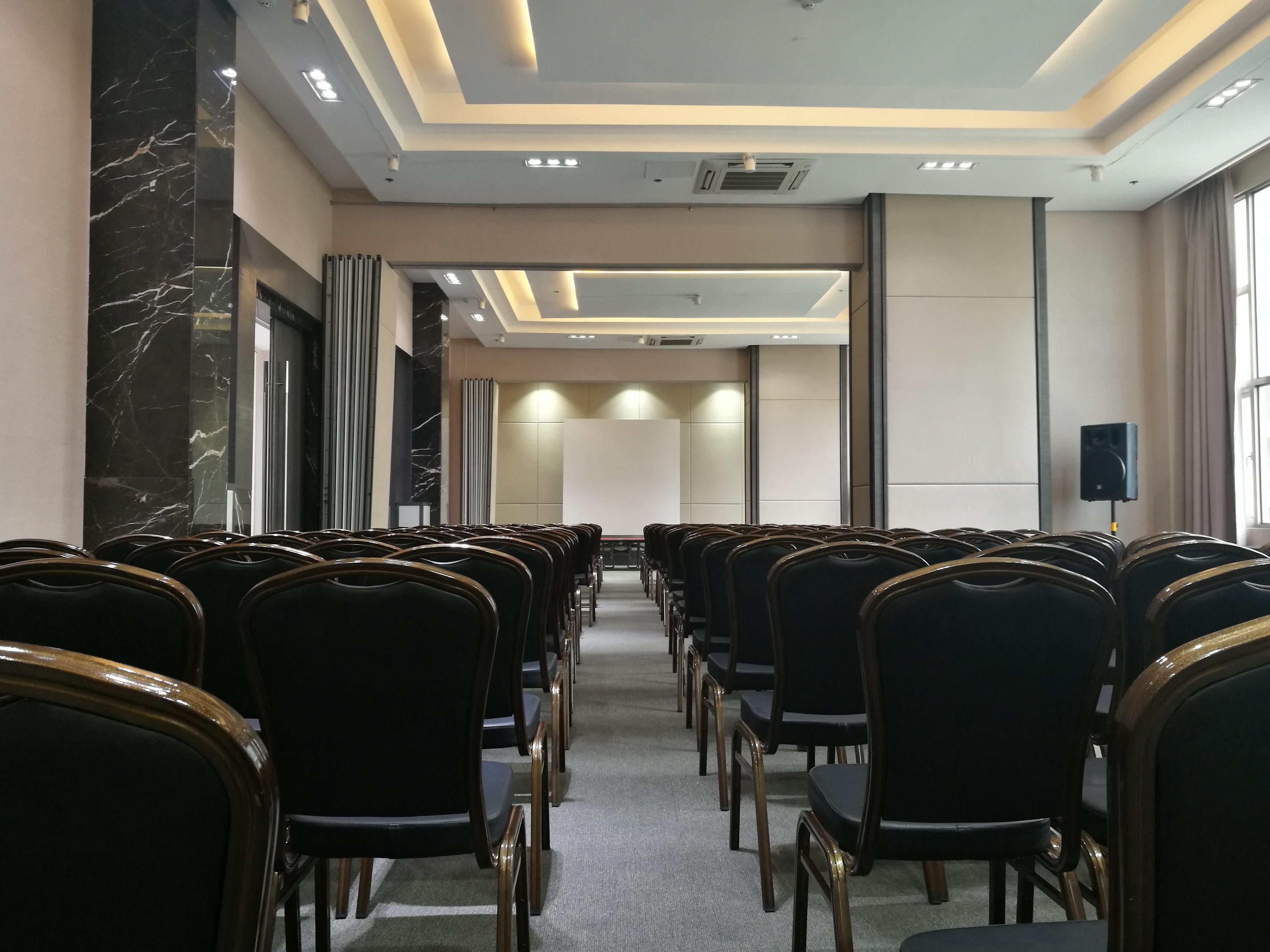 Valero Grand By Swiss-belhotel 4* Makati City
