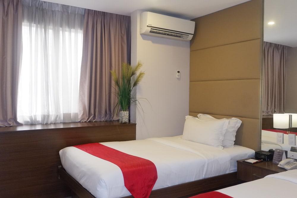 Valero Grand By Swiss-belhotel 4*