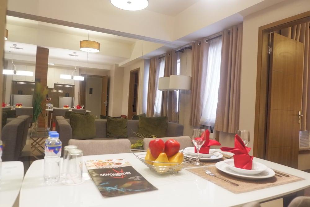 Valero Grand By Swiss-belhotel Hotel